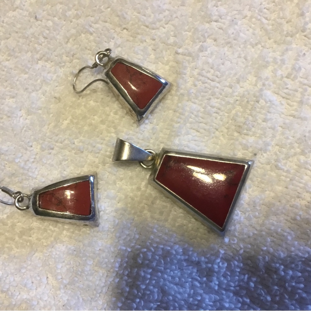 Mexican Red Onyx Pendant & Earrings